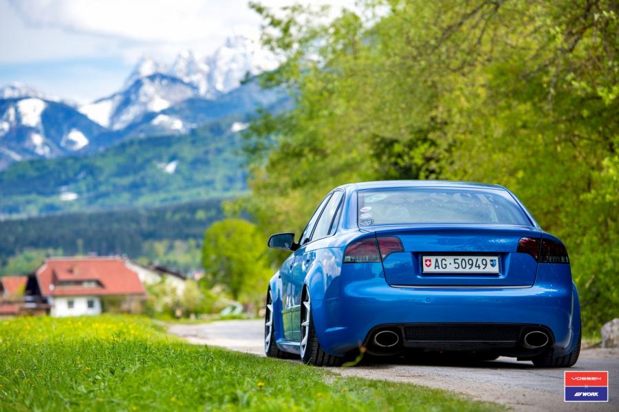  Audi RS4 Sedan on Vossen Wheels (VWS-1) 2016 года  (фото 17 из 24)
